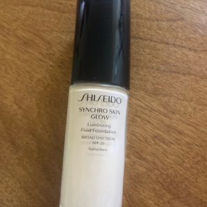 Shiseido Synchro-Skin Foundation